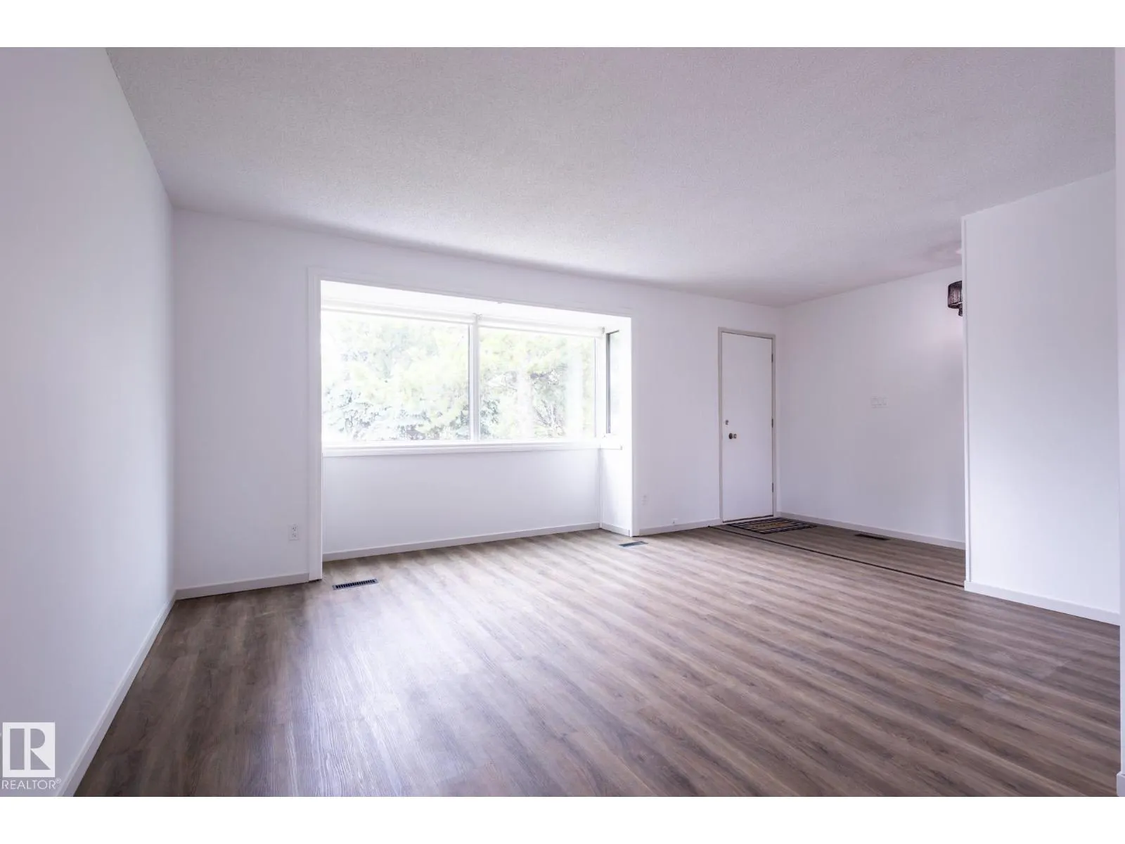 75 MARION DR