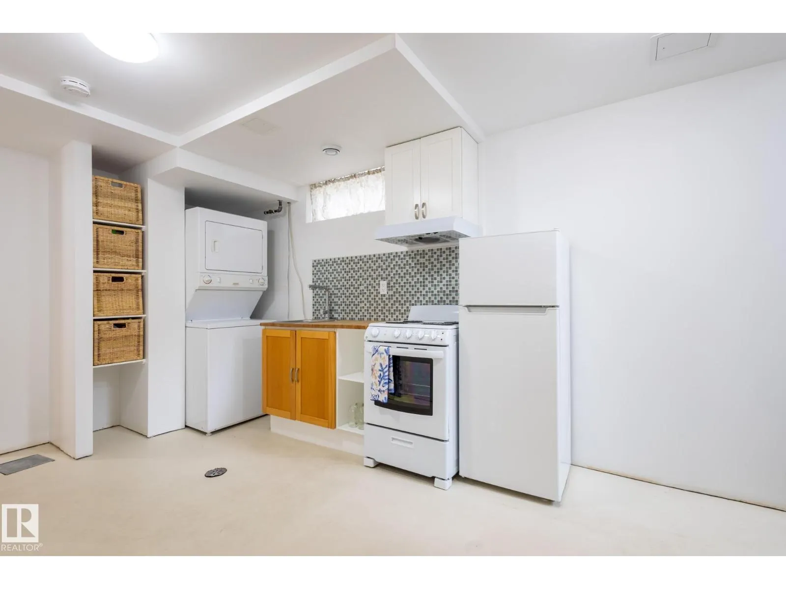 75 MARION DR