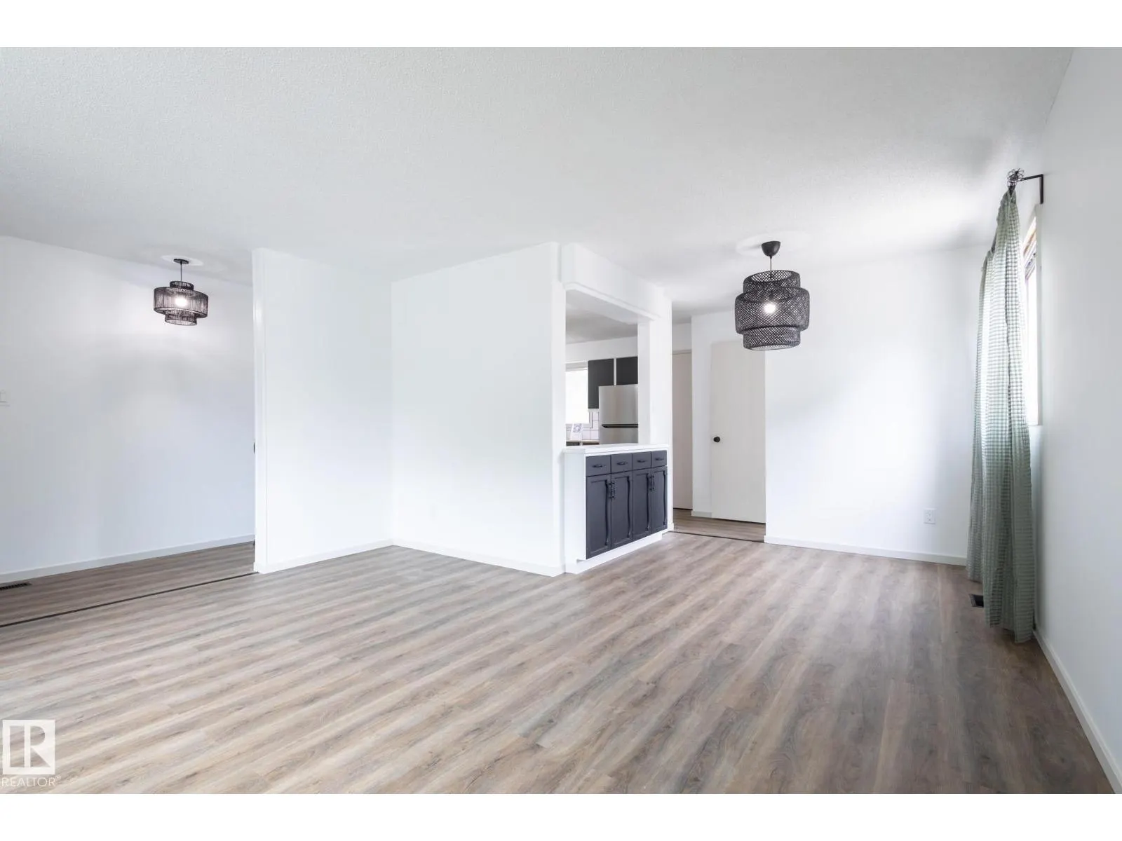75 MARION DR