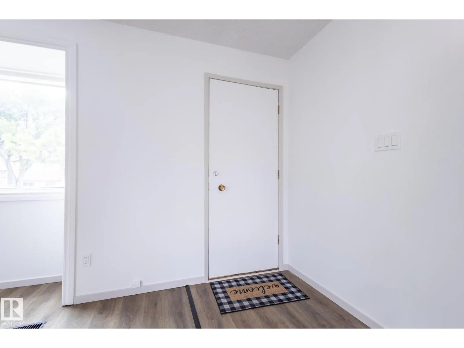 75 MARION DR