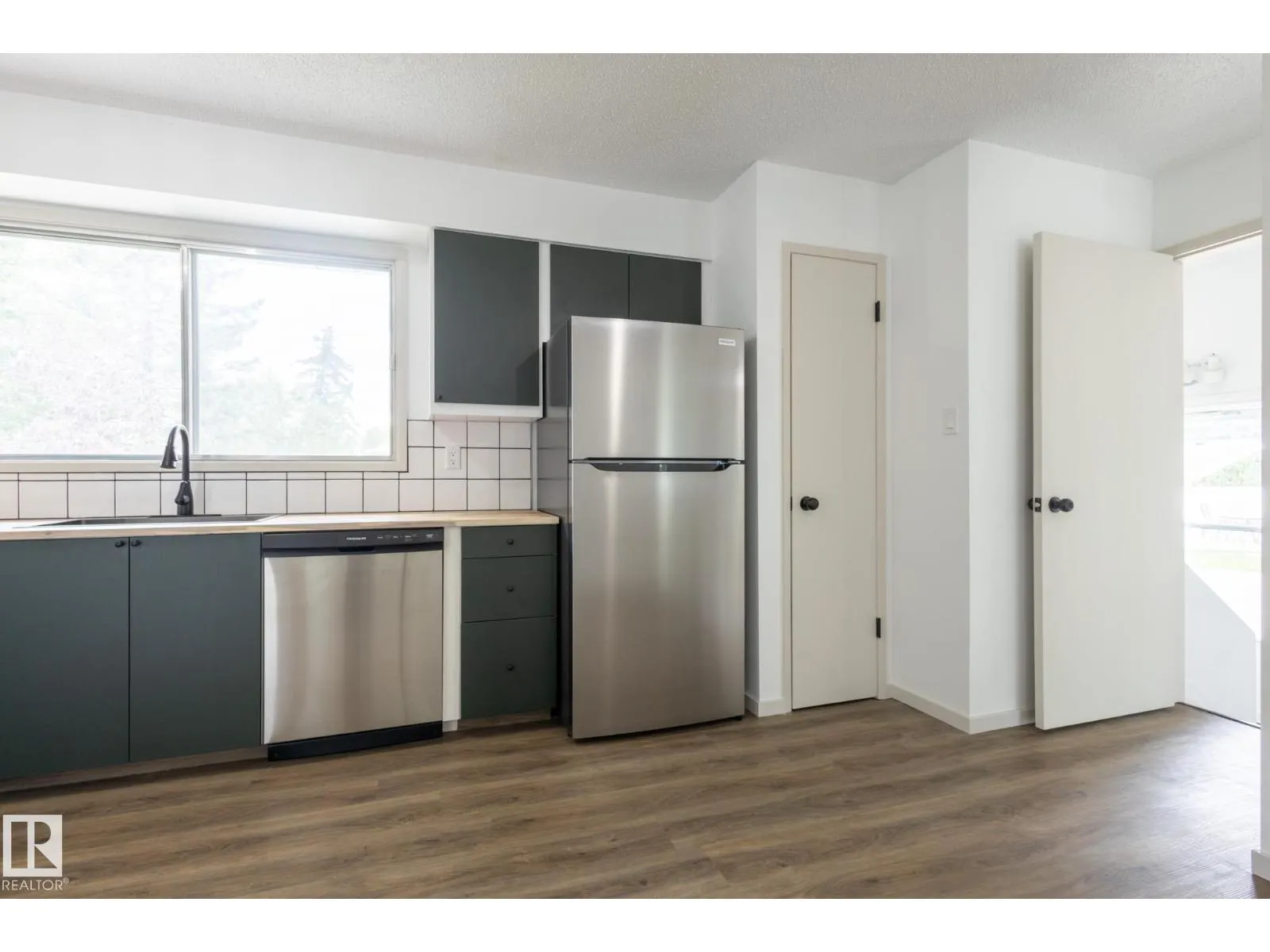 75 MARION DR