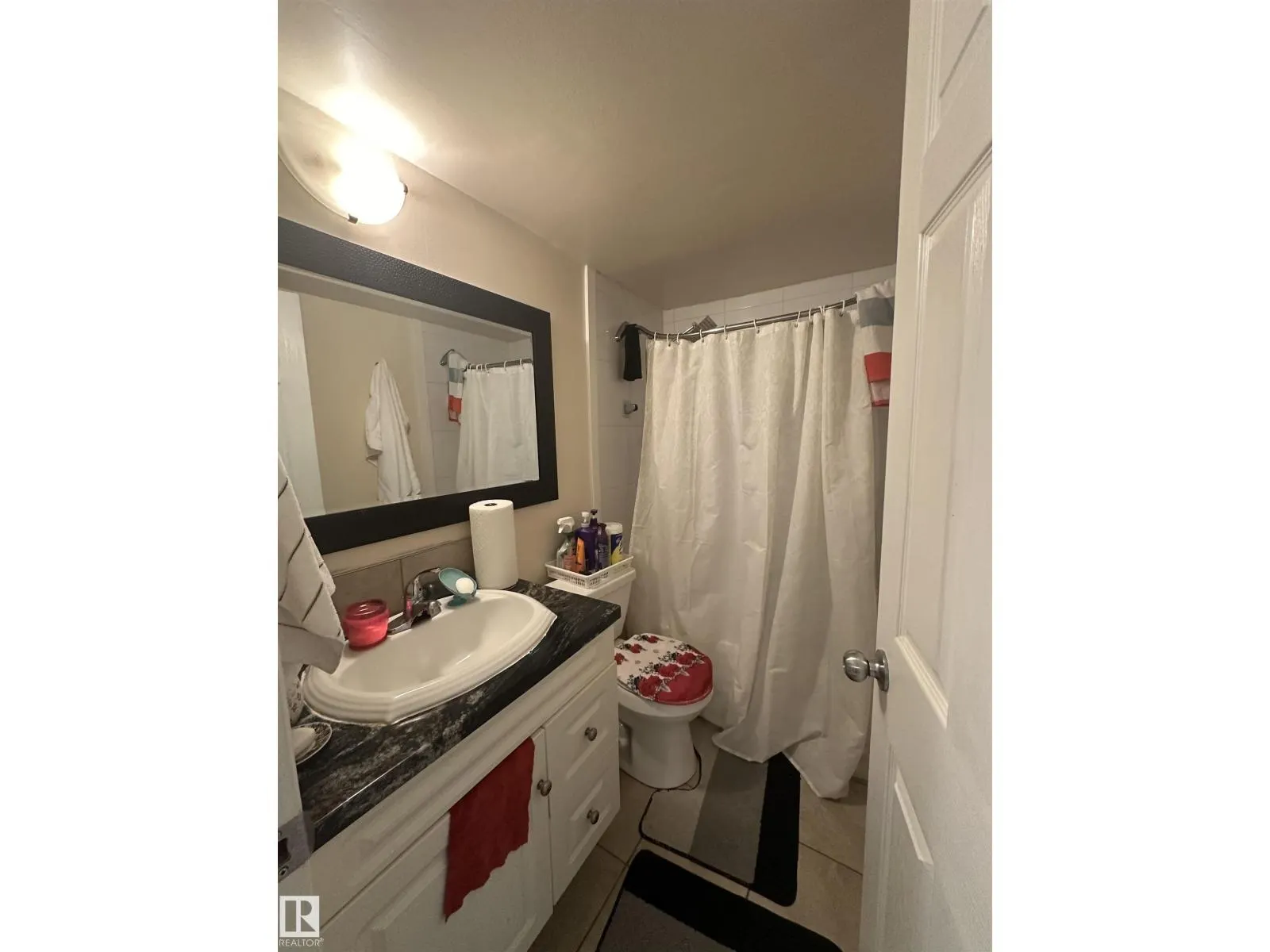 #6 10640 111 ST NW
