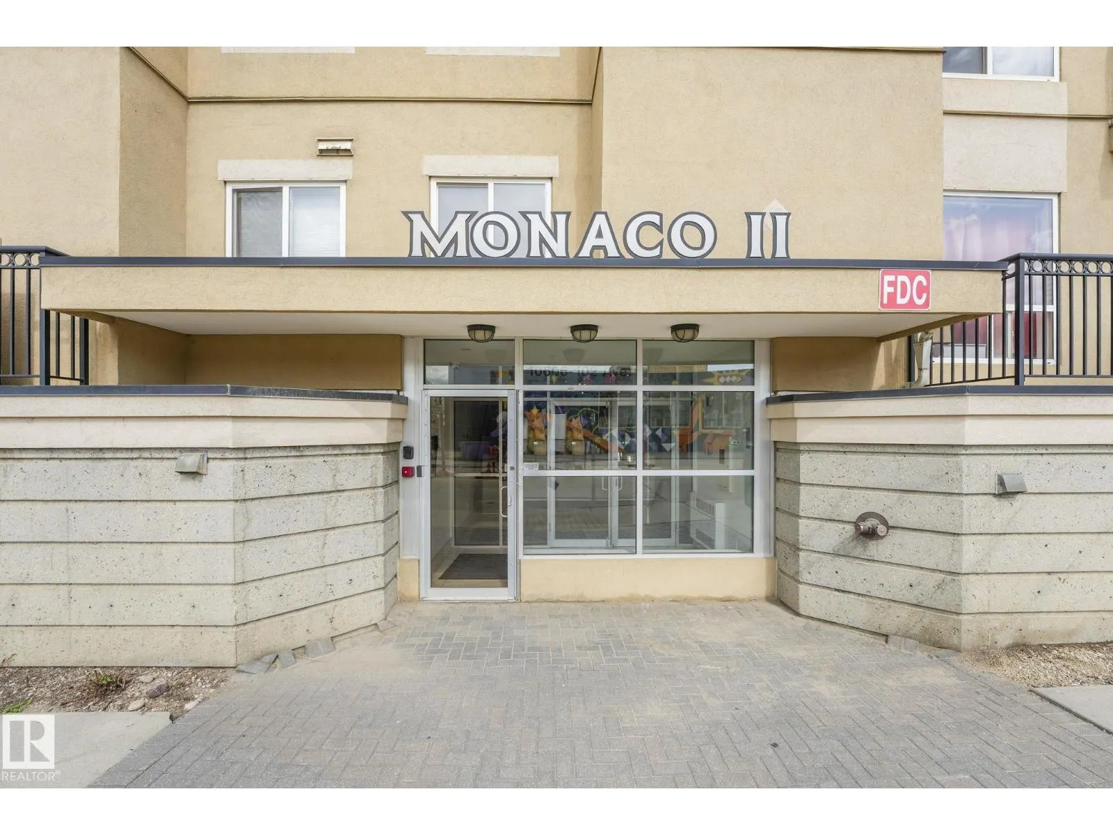 #310 10606 102 AV NW