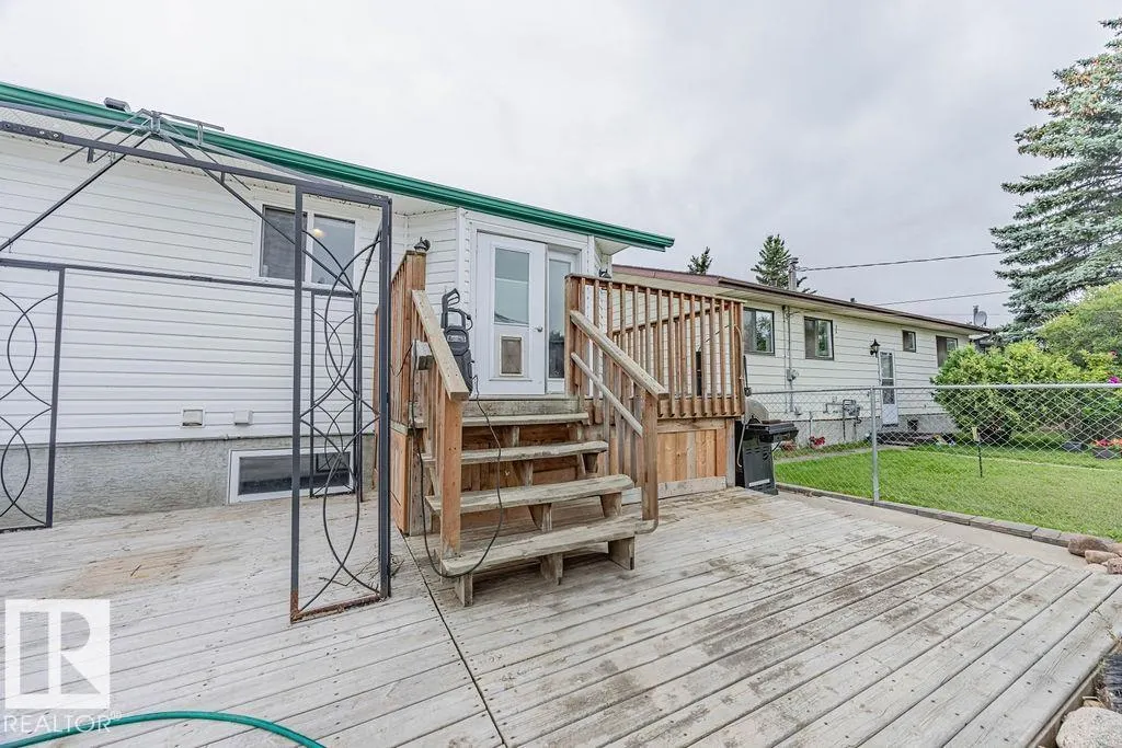 5026 53 Ave