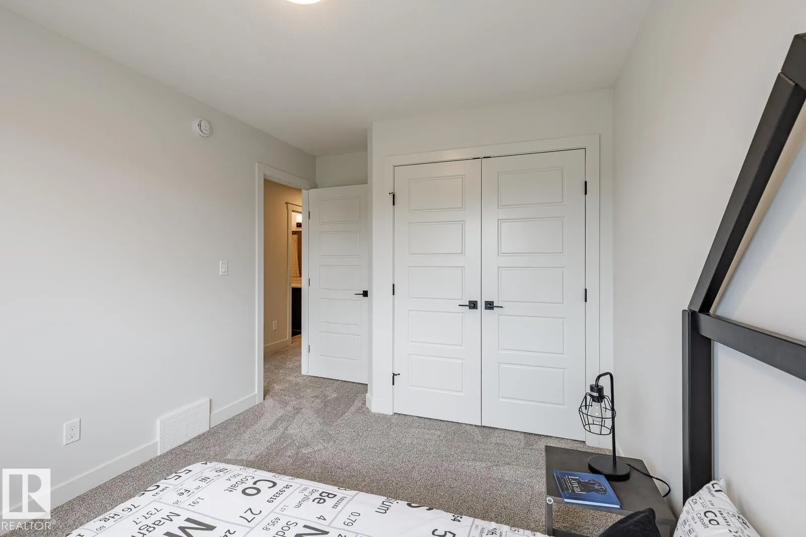 82 Silverstone DR