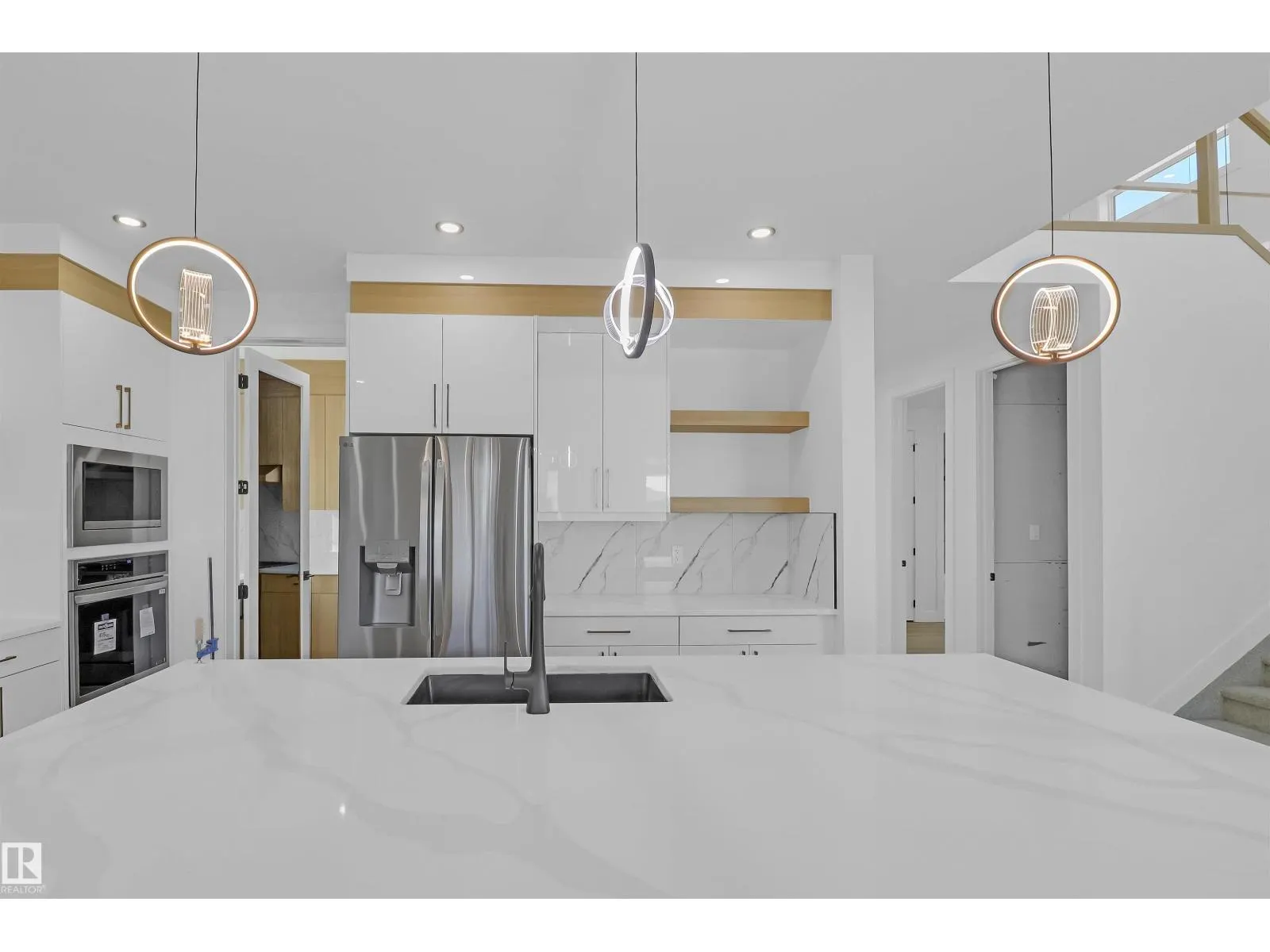15043 15 ST NW