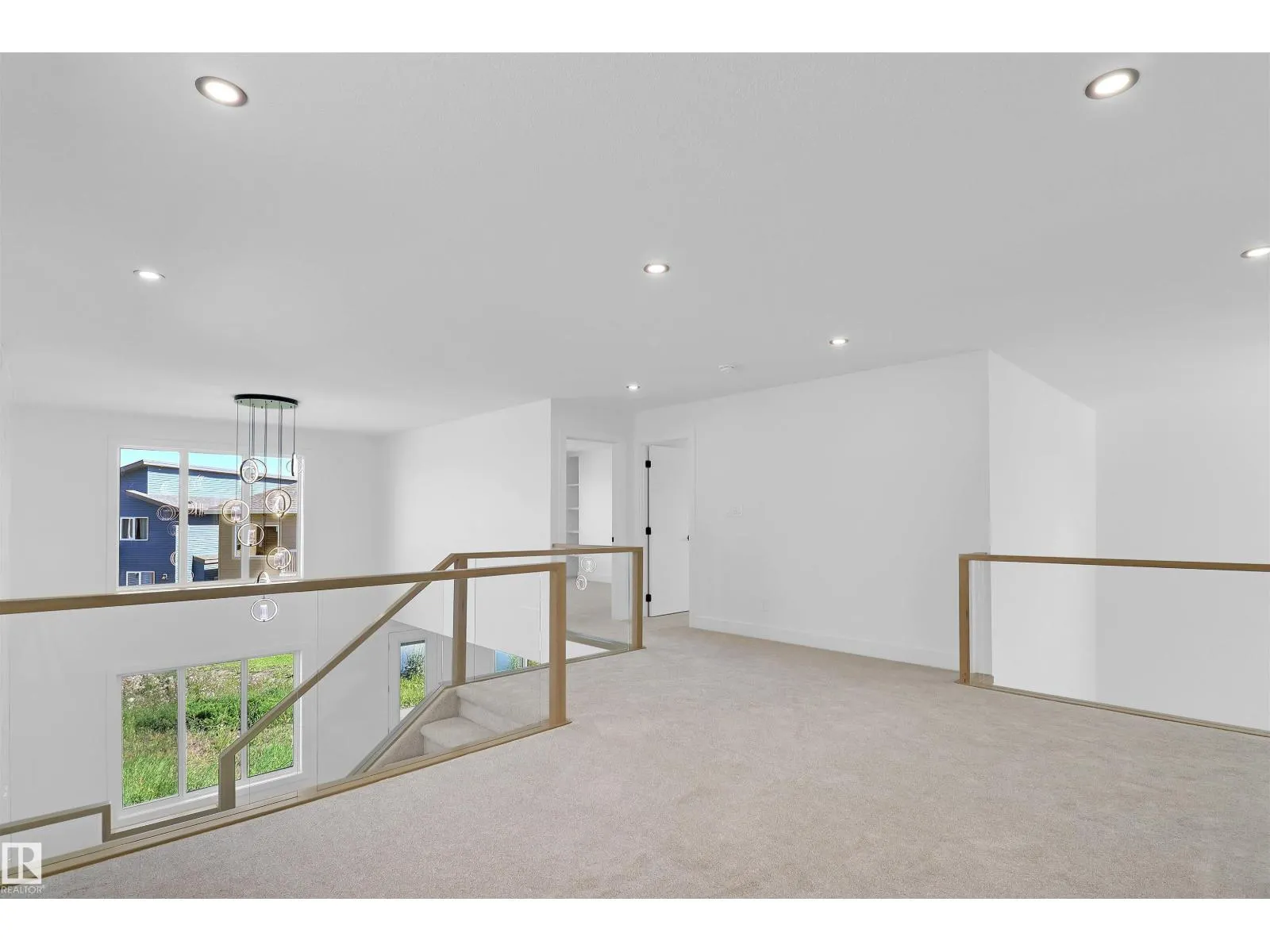 15043 15 ST NW