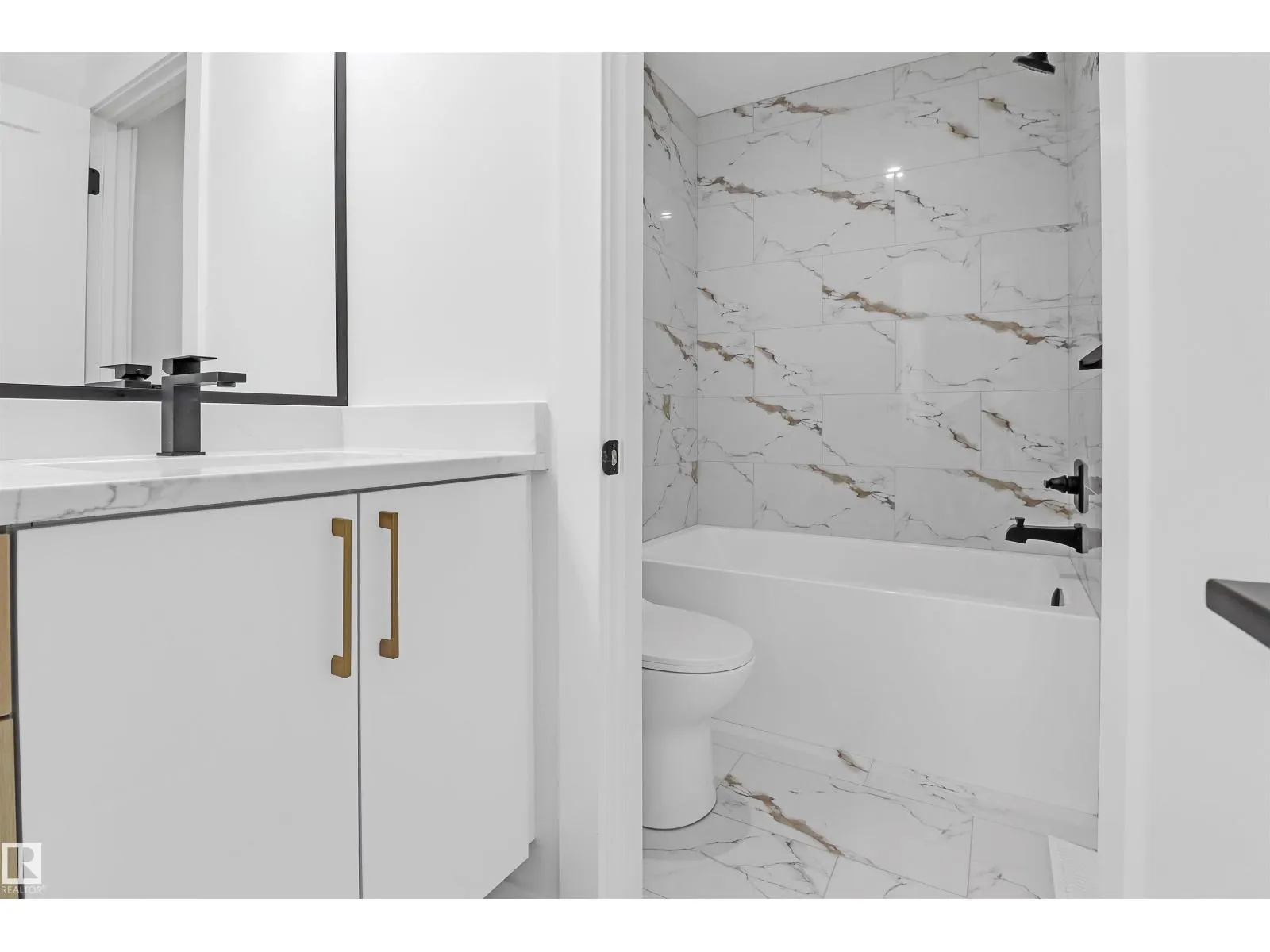 1504 151 AV NW