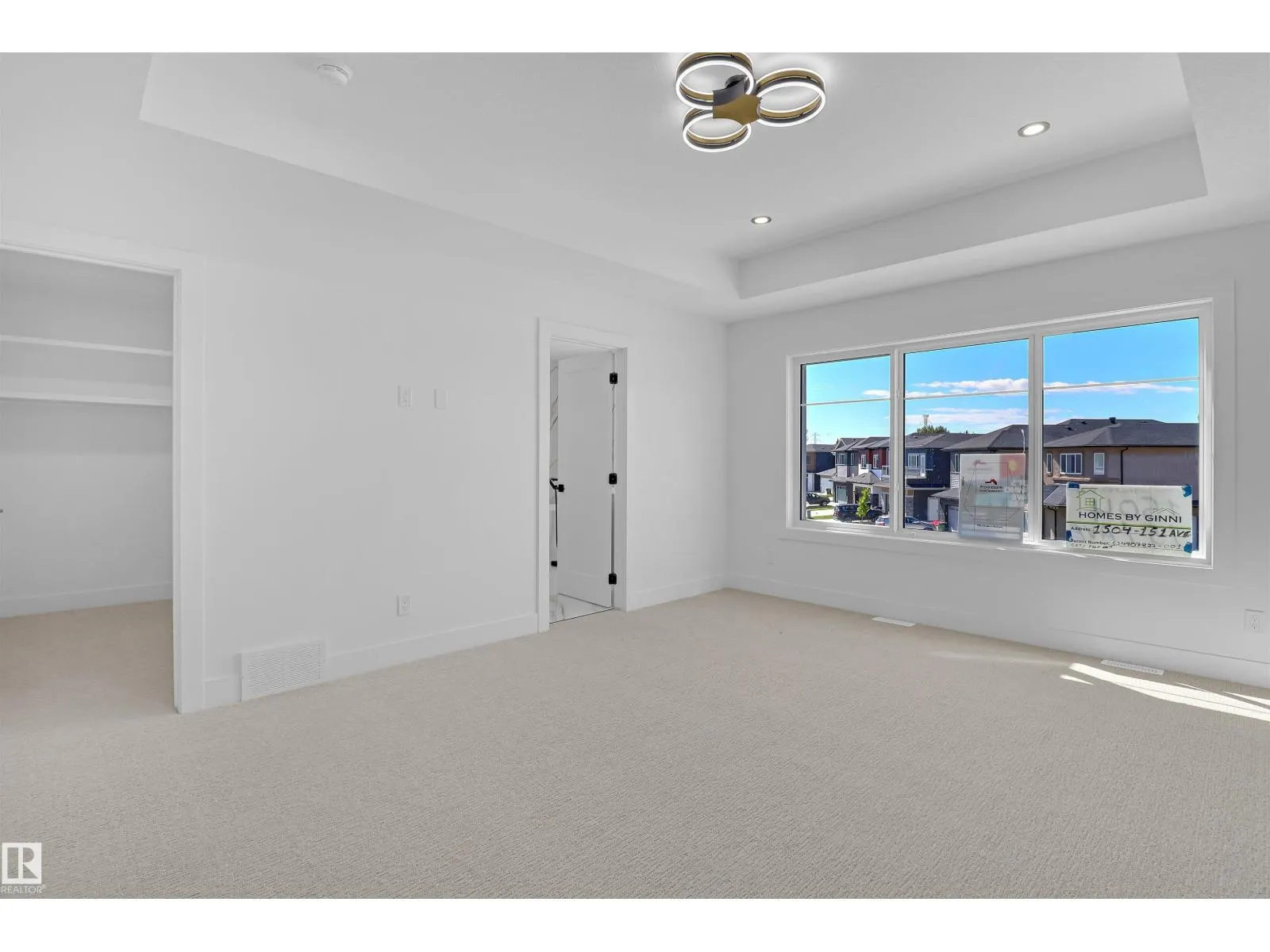 1504 151 AV NW
