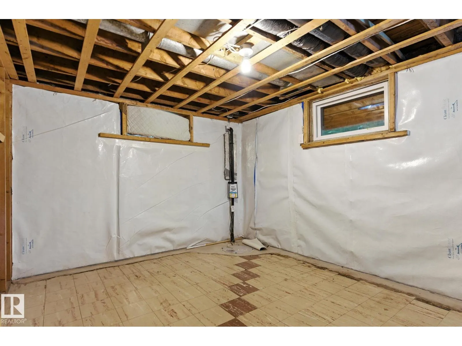 12509 81 ST NW