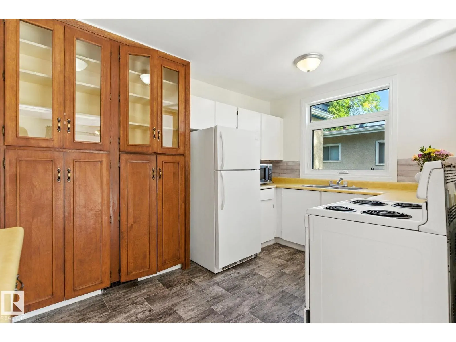 12509 81 ST NW