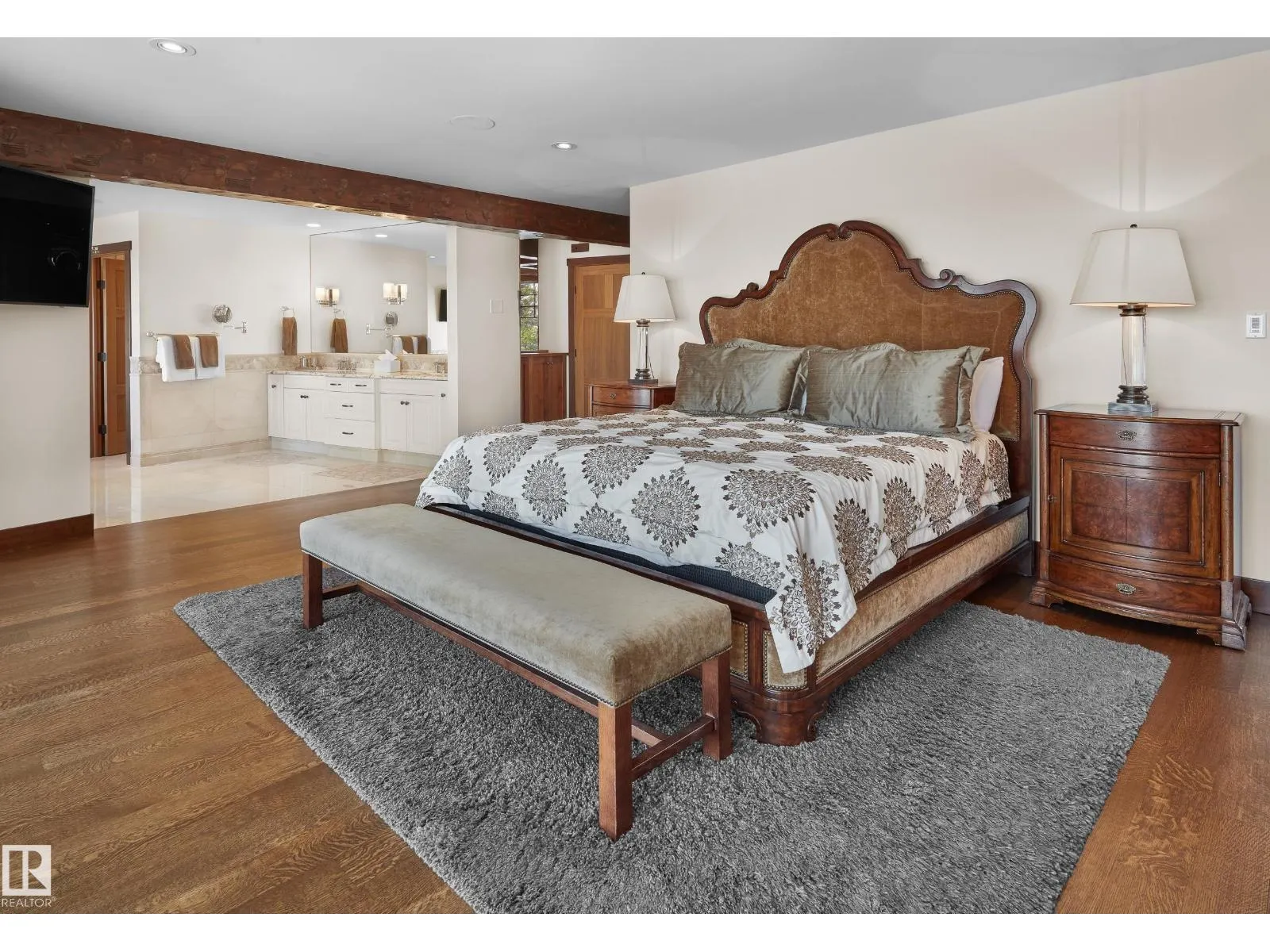 5 DONSDALE CR NW