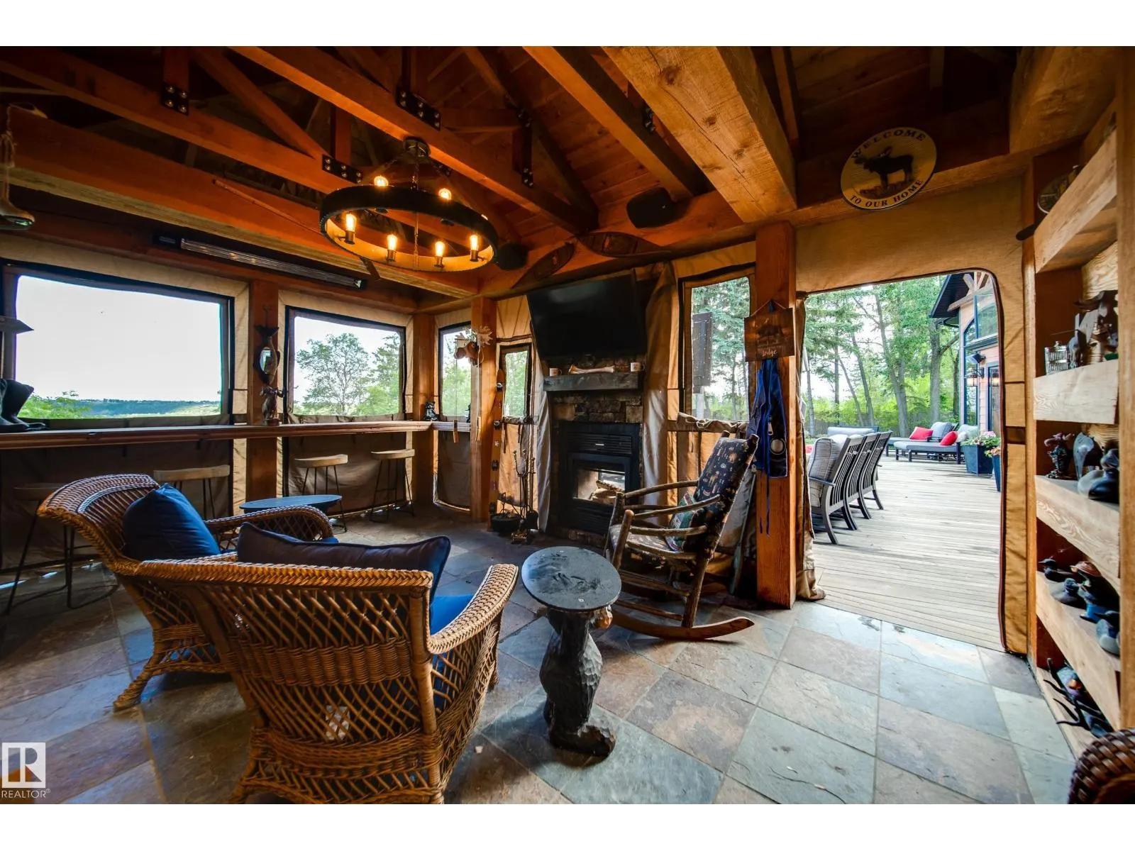 5 DONSDALE CR NW
