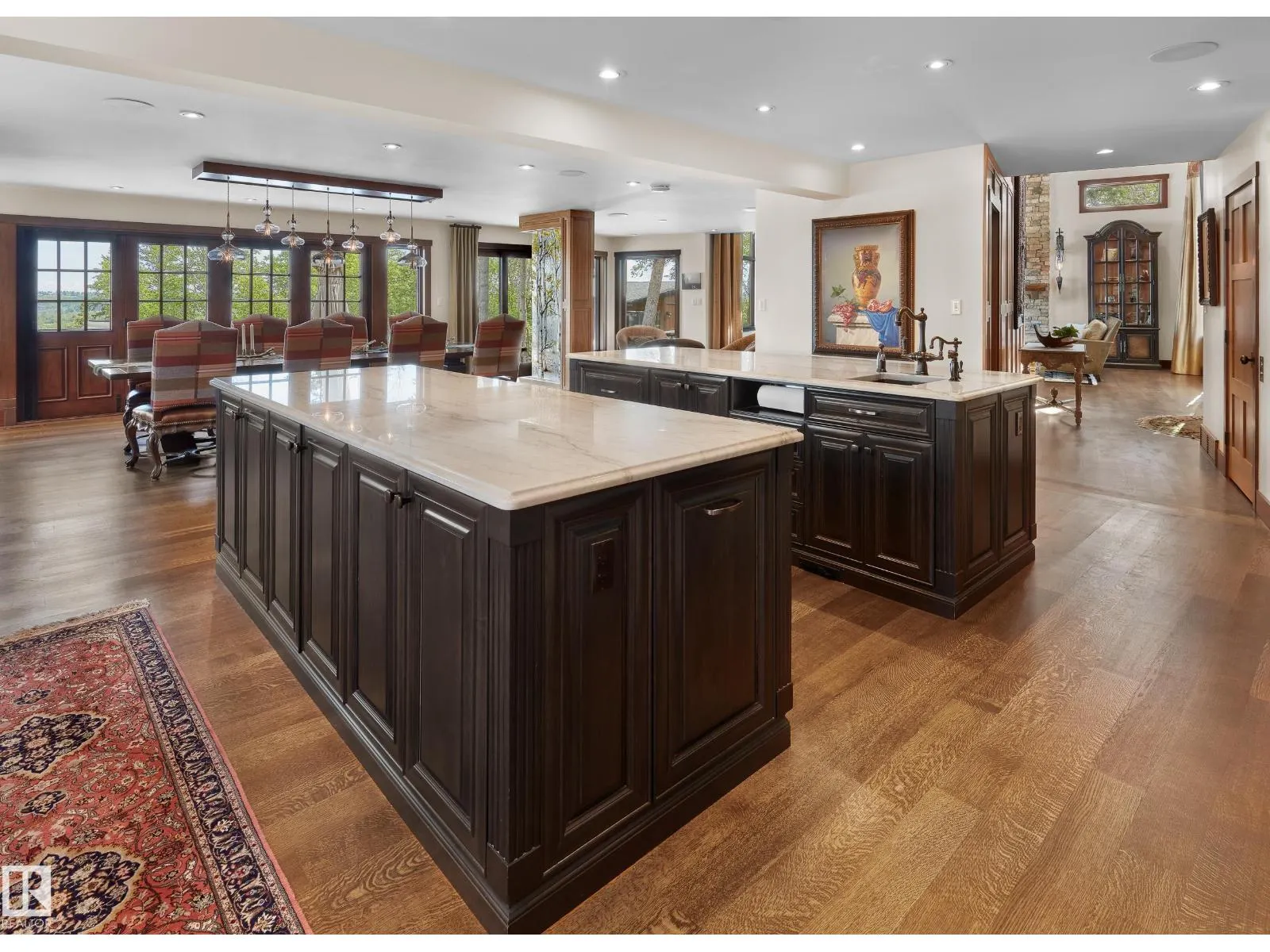5 DONSDALE CR NW