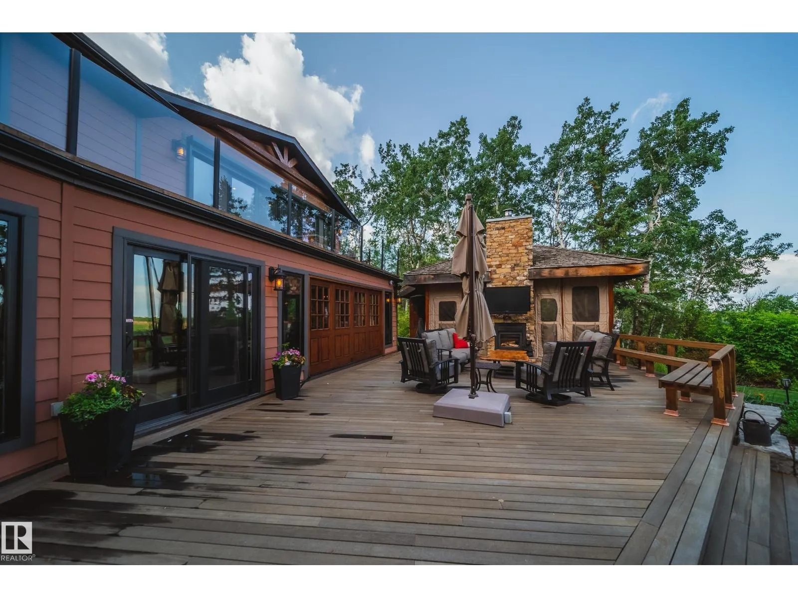 5 DONSDALE CR NW