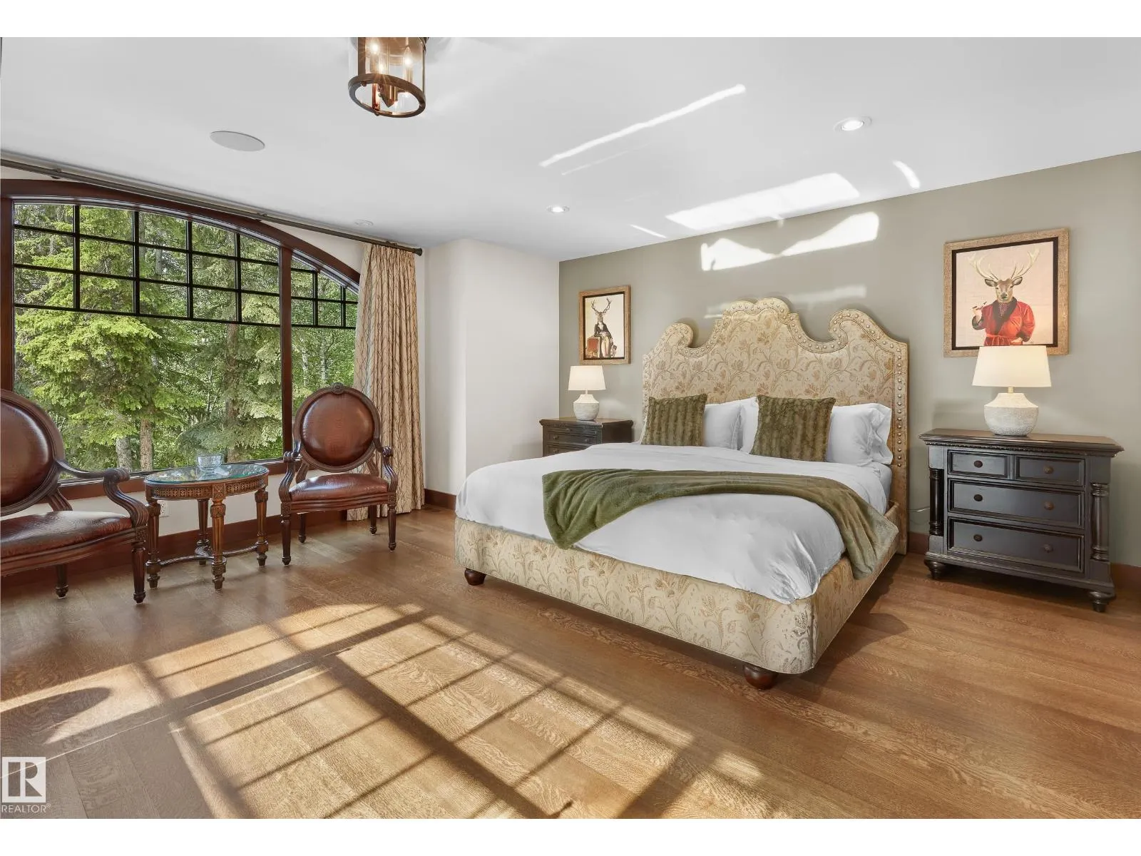 5 DONSDALE CR NW