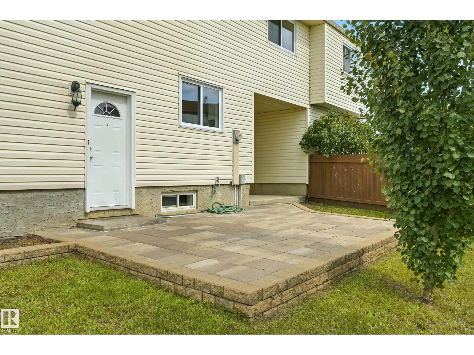 10333 172 AV NW
