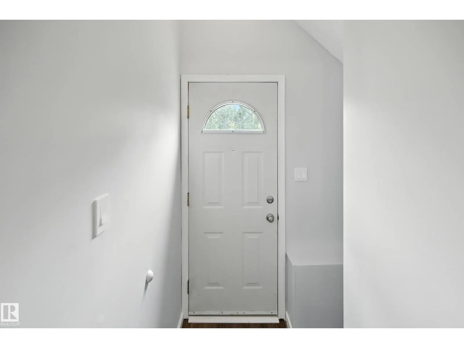 10333 172 AV NW