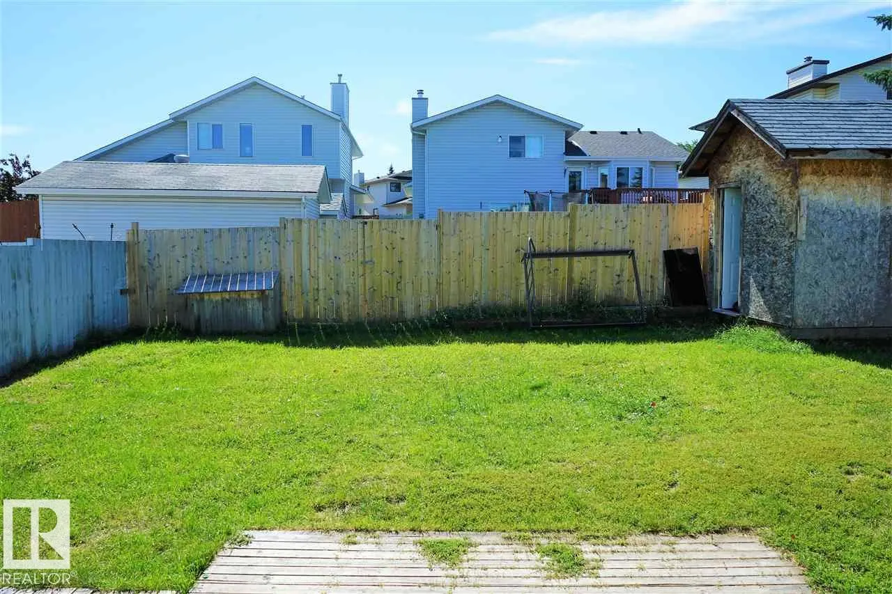 6041 40 AV NW