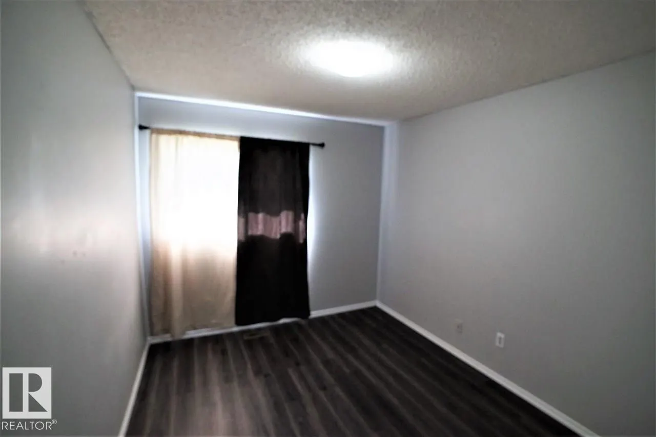 6041 40 AV NW