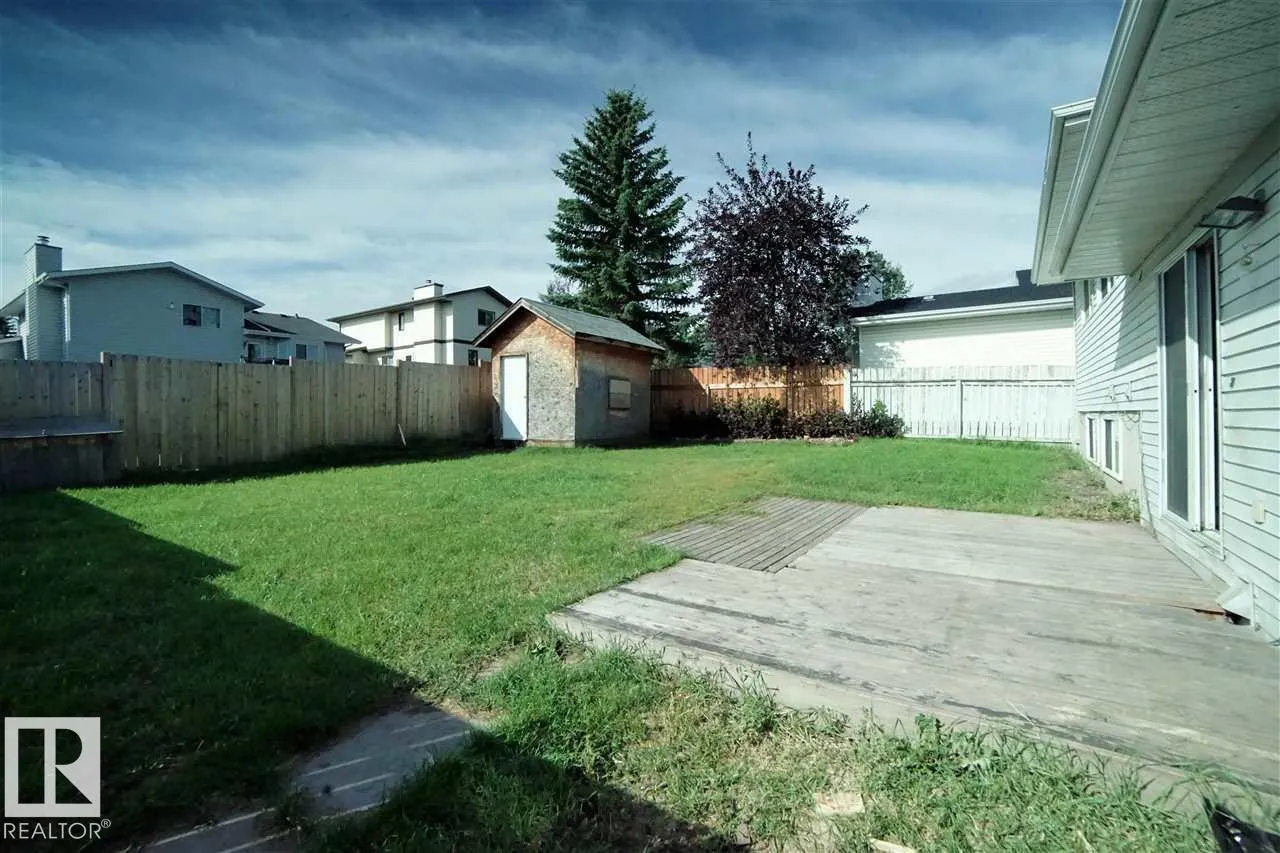 6041 40 AV NW