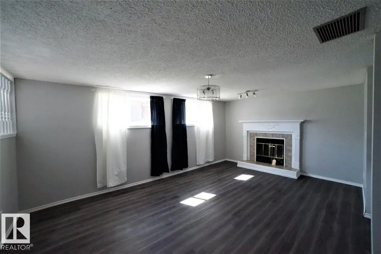6041 40 AV NW