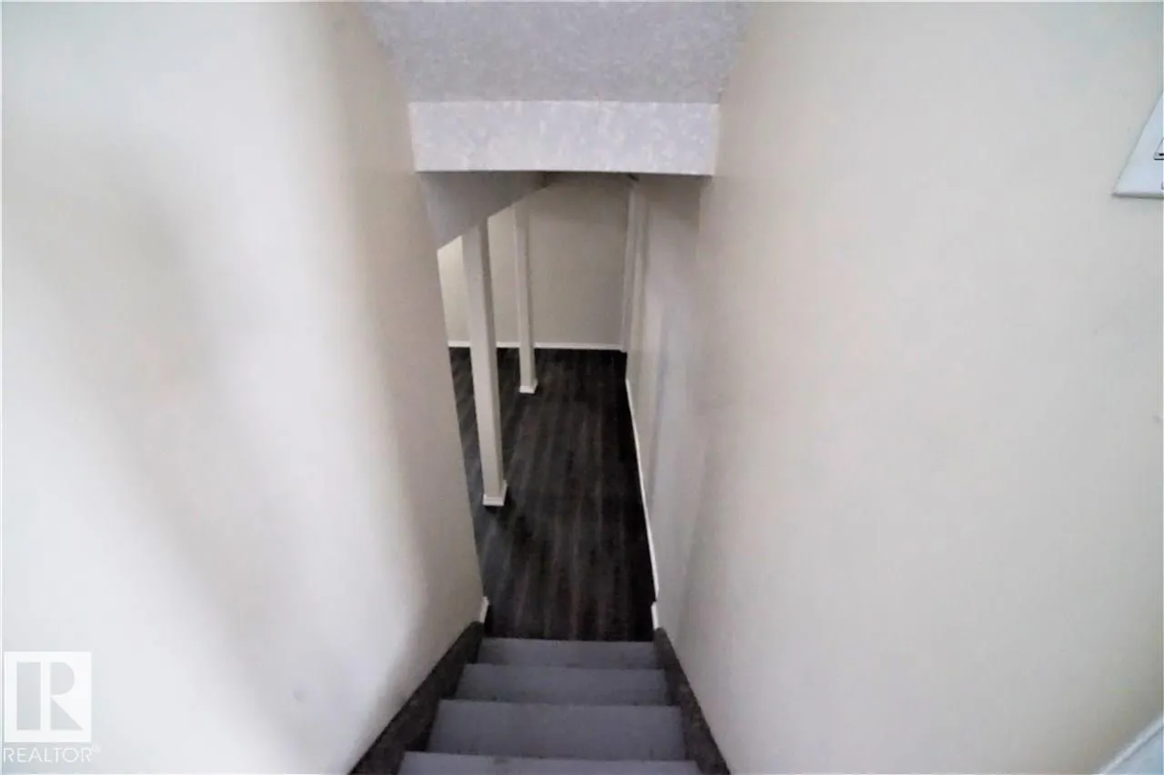 6041 40 AV NW
