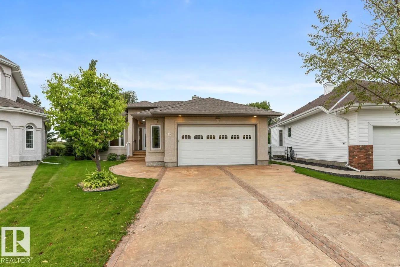 12 COUNTRY CLUB PL