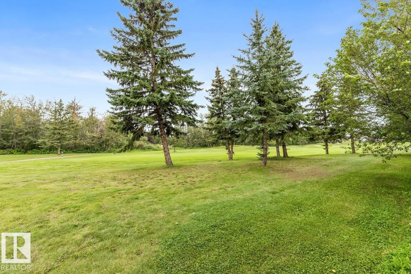 12 COUNTRY CLUB PL