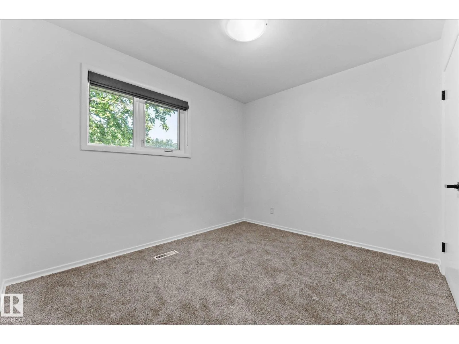 10112 81 ST NW