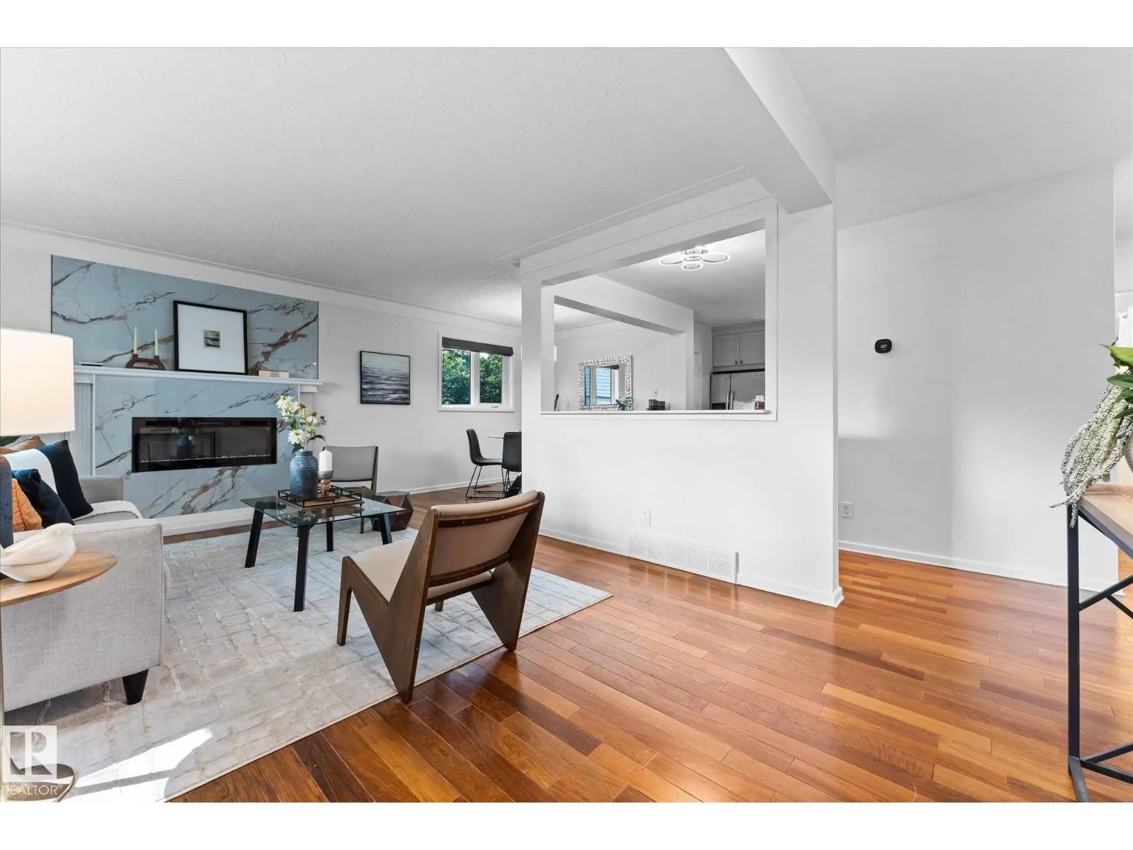 10112 81 ST NW