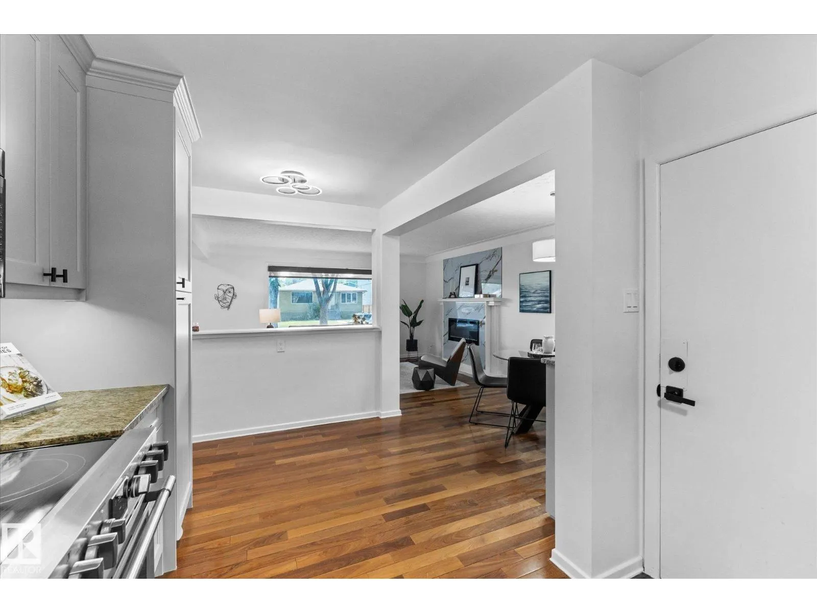 10112 81 ST NW