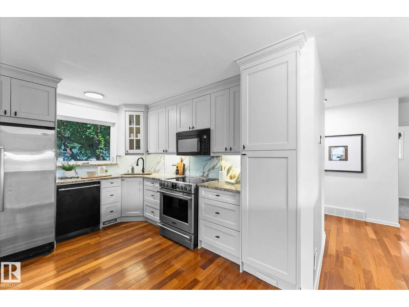 10112 81 ST NW