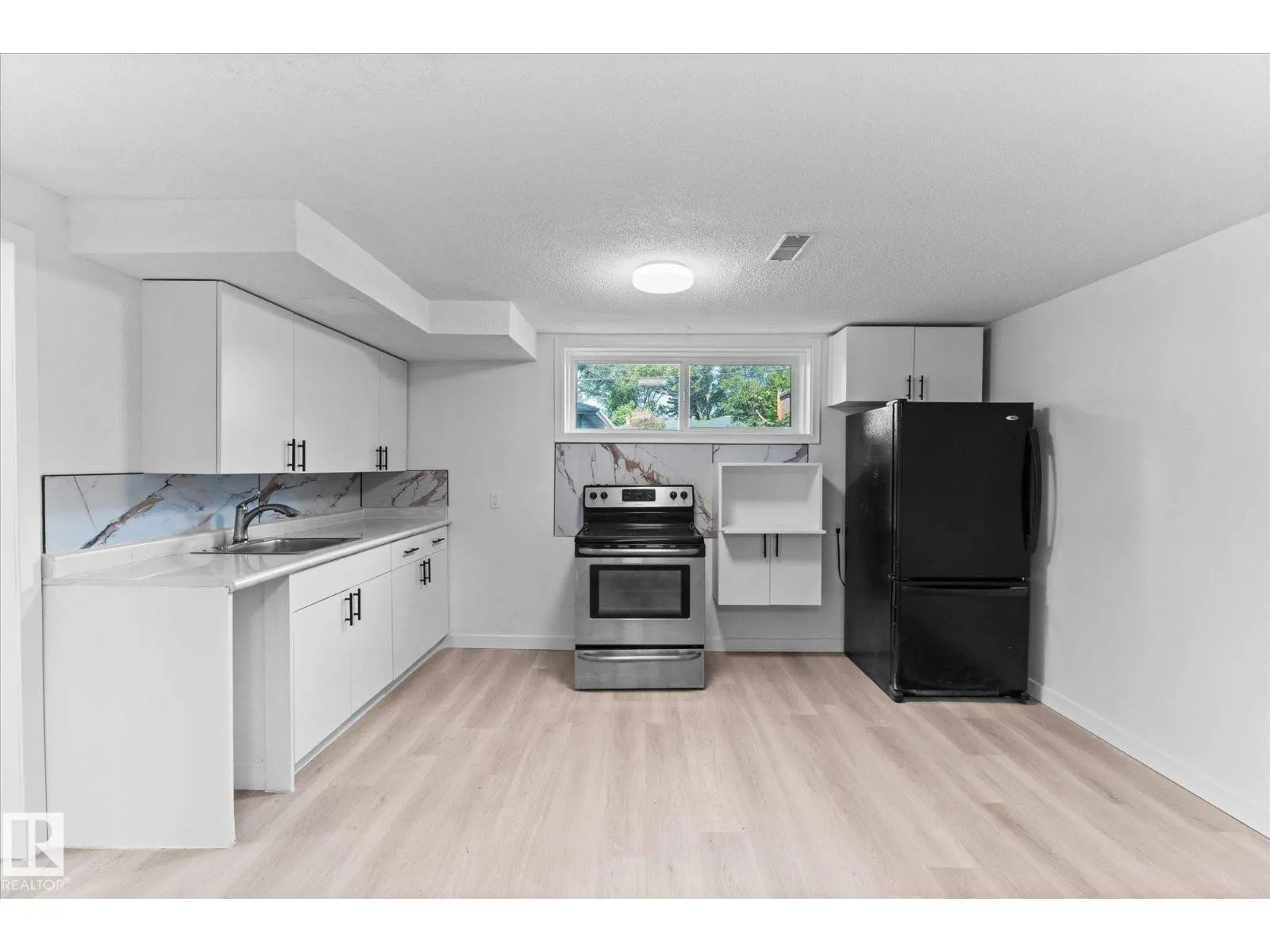 10112 81 ST NW