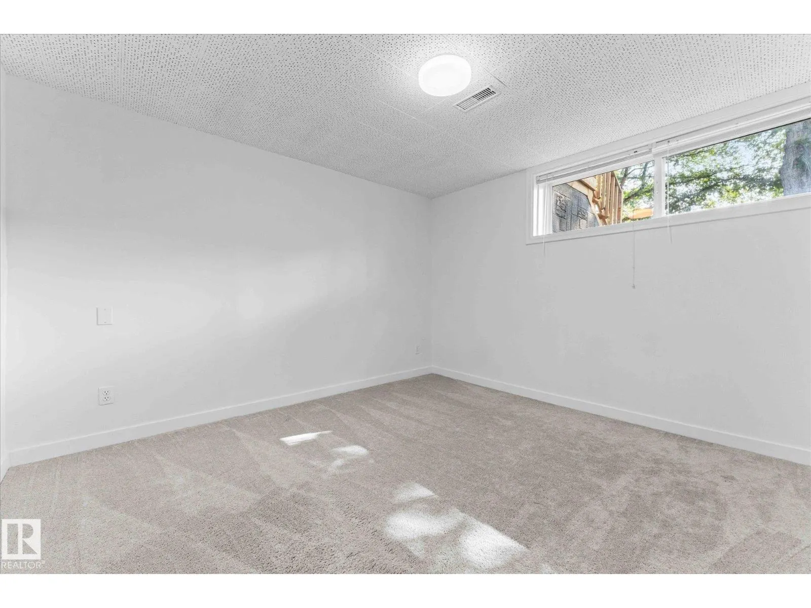 10112 81 ST NW