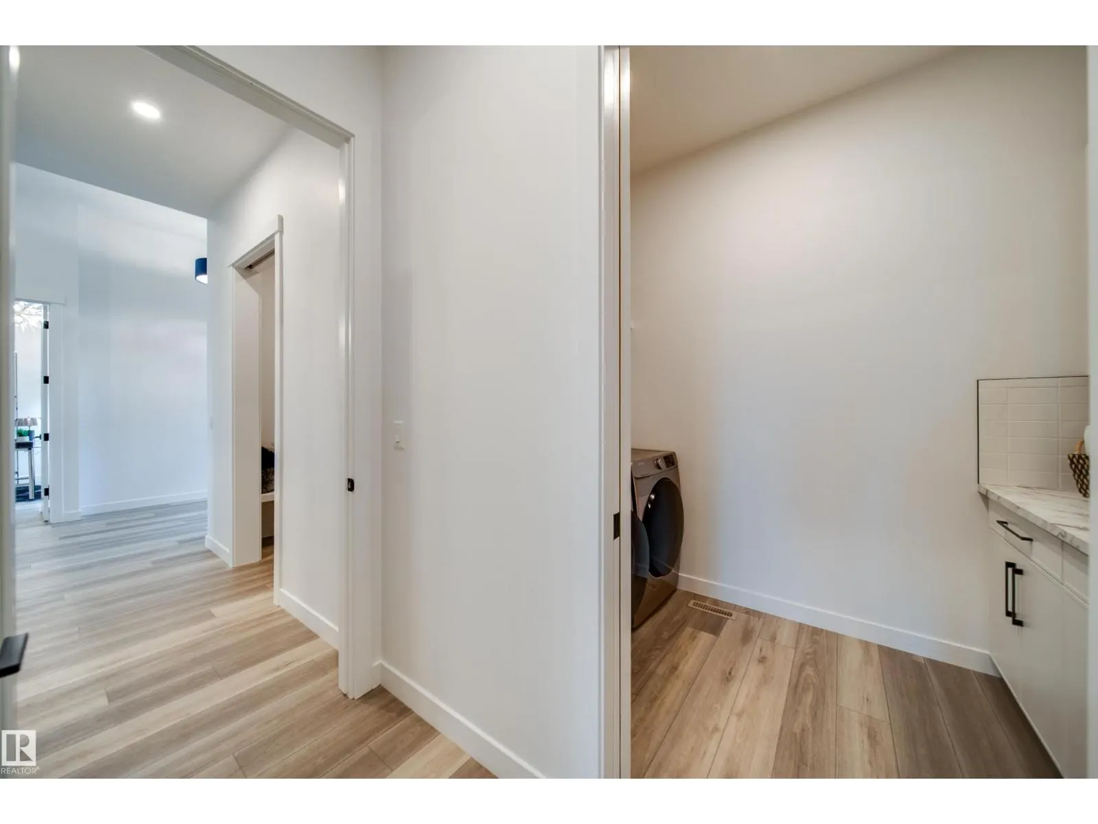 4832 KNIGHT CR SW