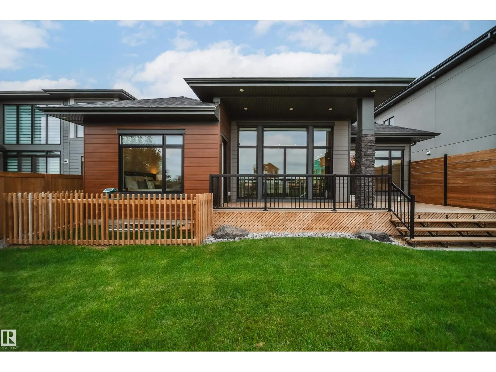 4832 KNIGHT CR SW