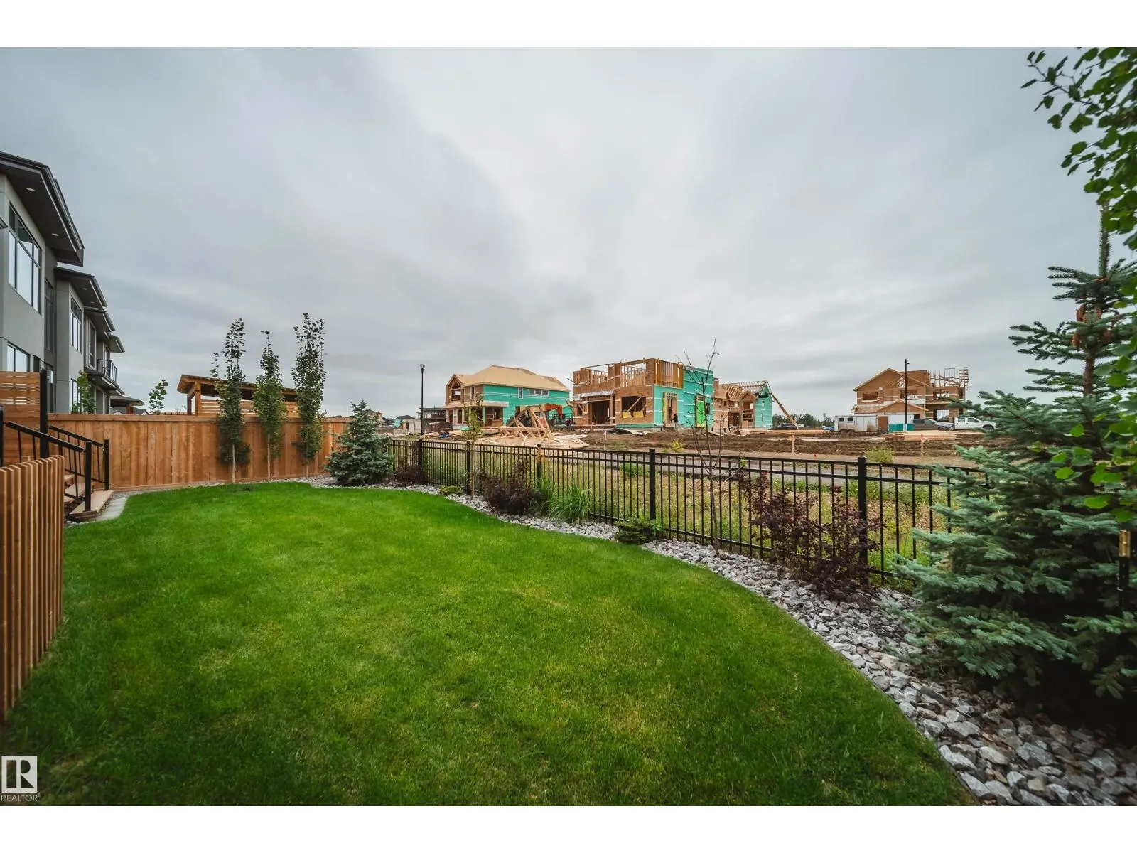 4832 KNIGHT CR SW