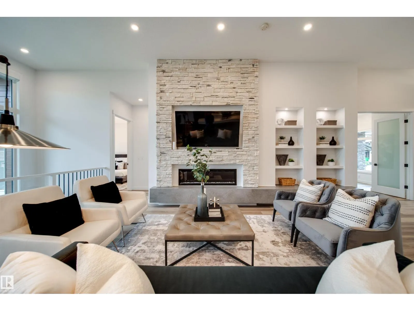 4832 KNIGHT CR SW