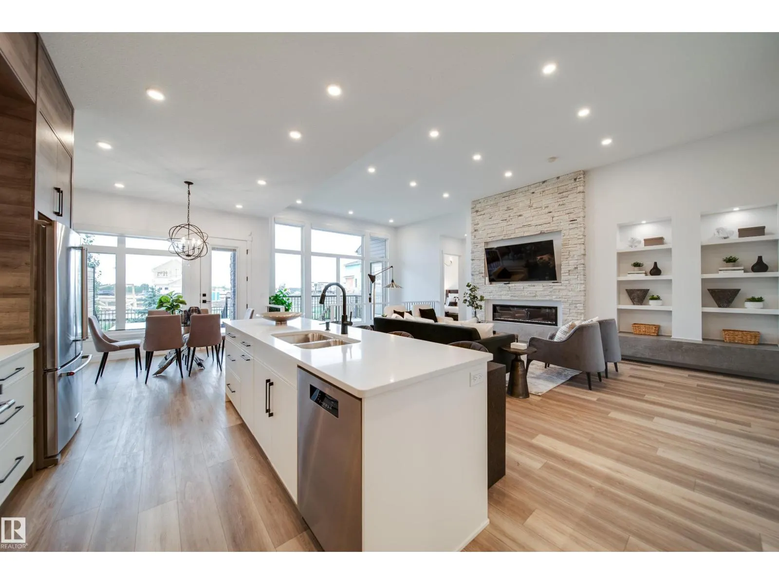 4832 KNIGHT CR SW