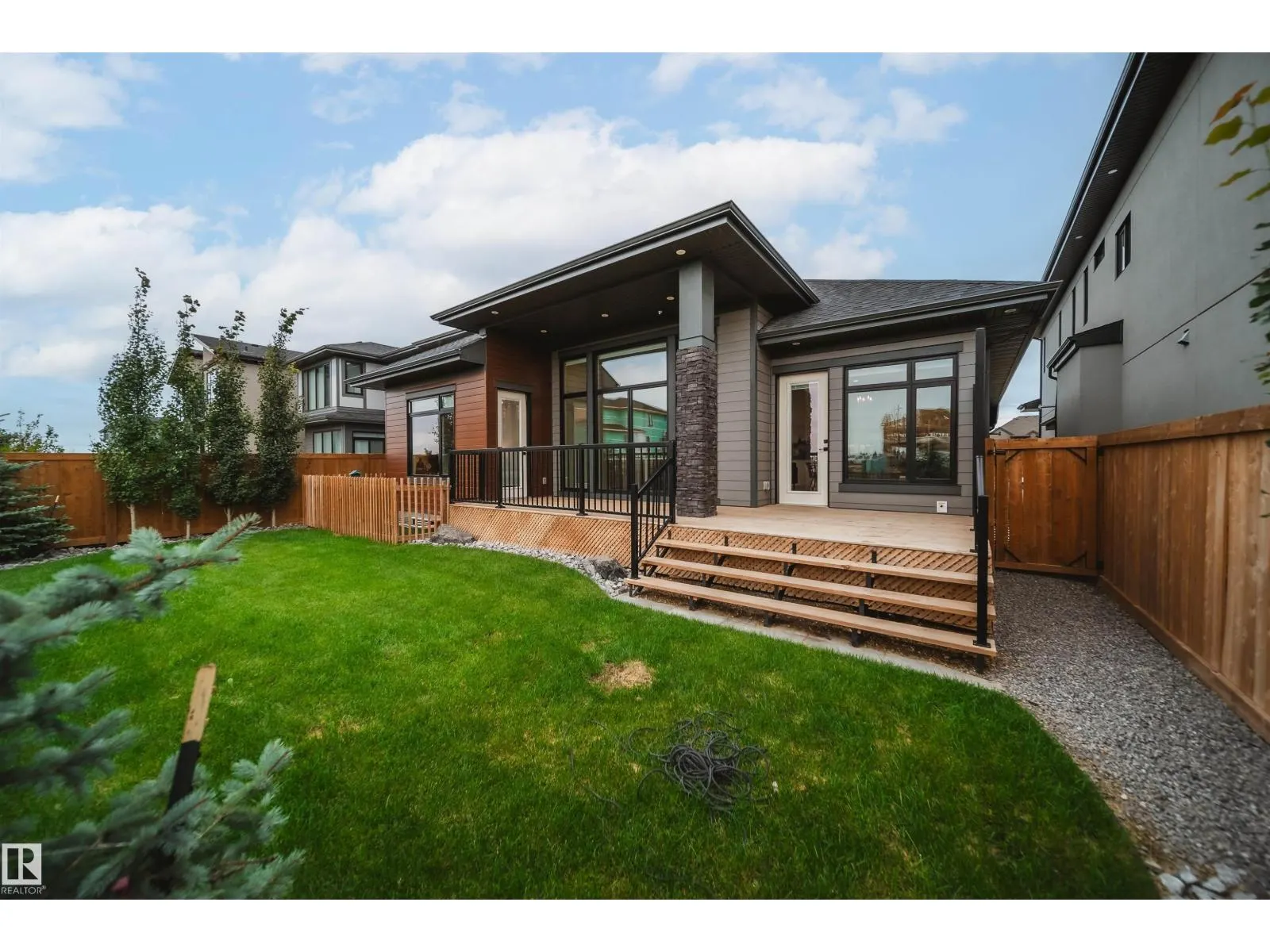 4832 KNIGHT CR SW