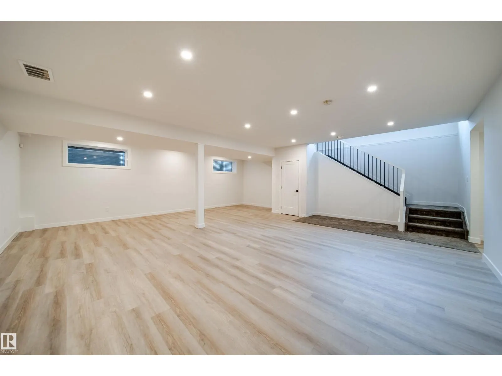 4832 KNIGHT CR SW