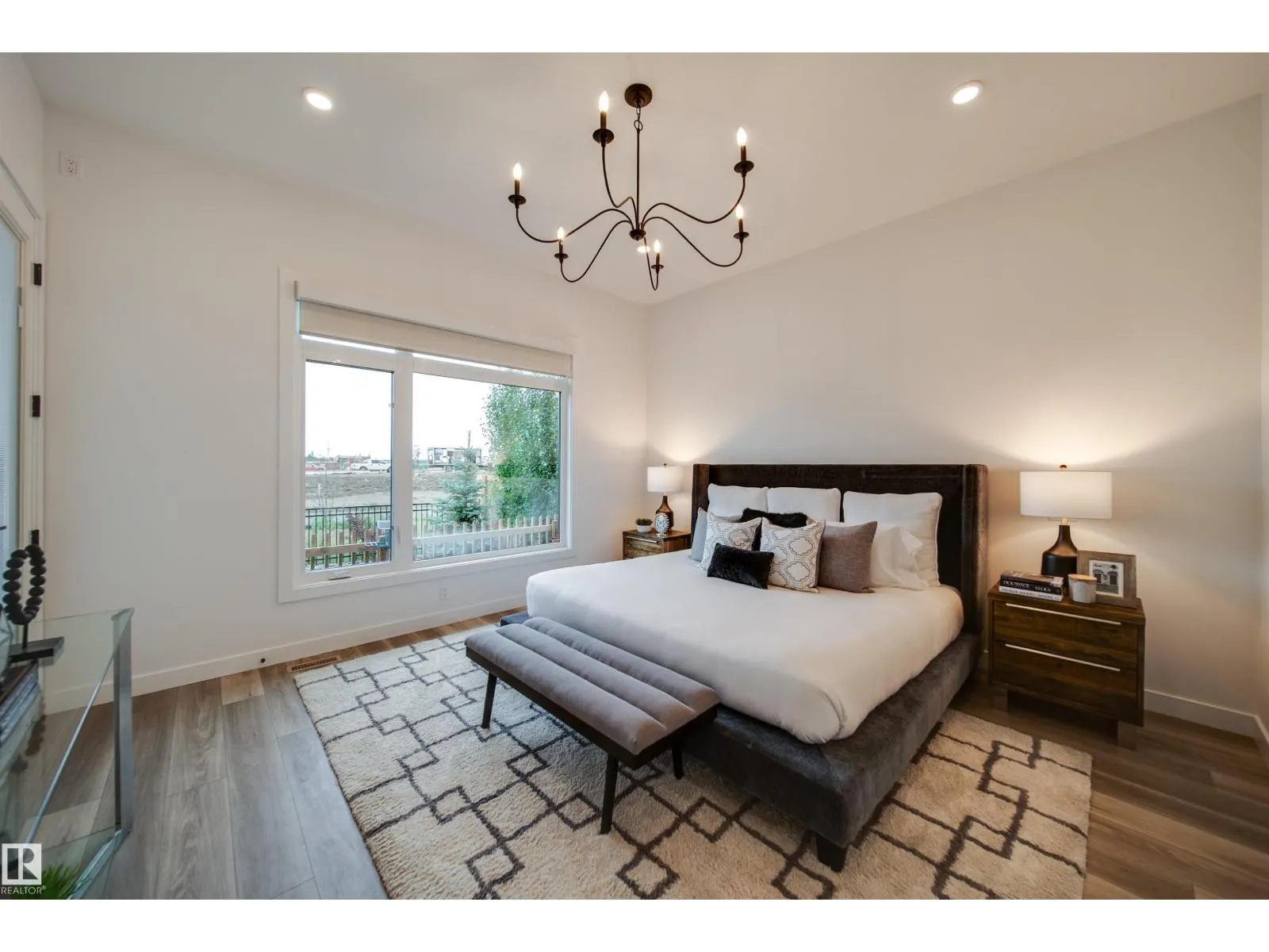 4832 KNIGHT CR SW