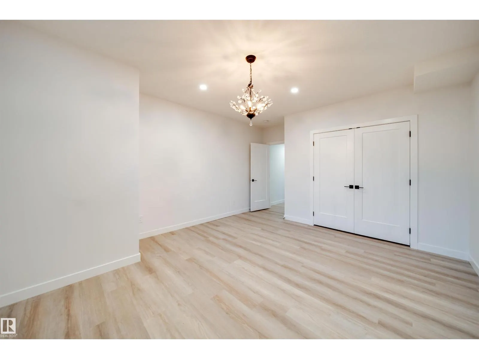 4832 KNIGHT CR SW
