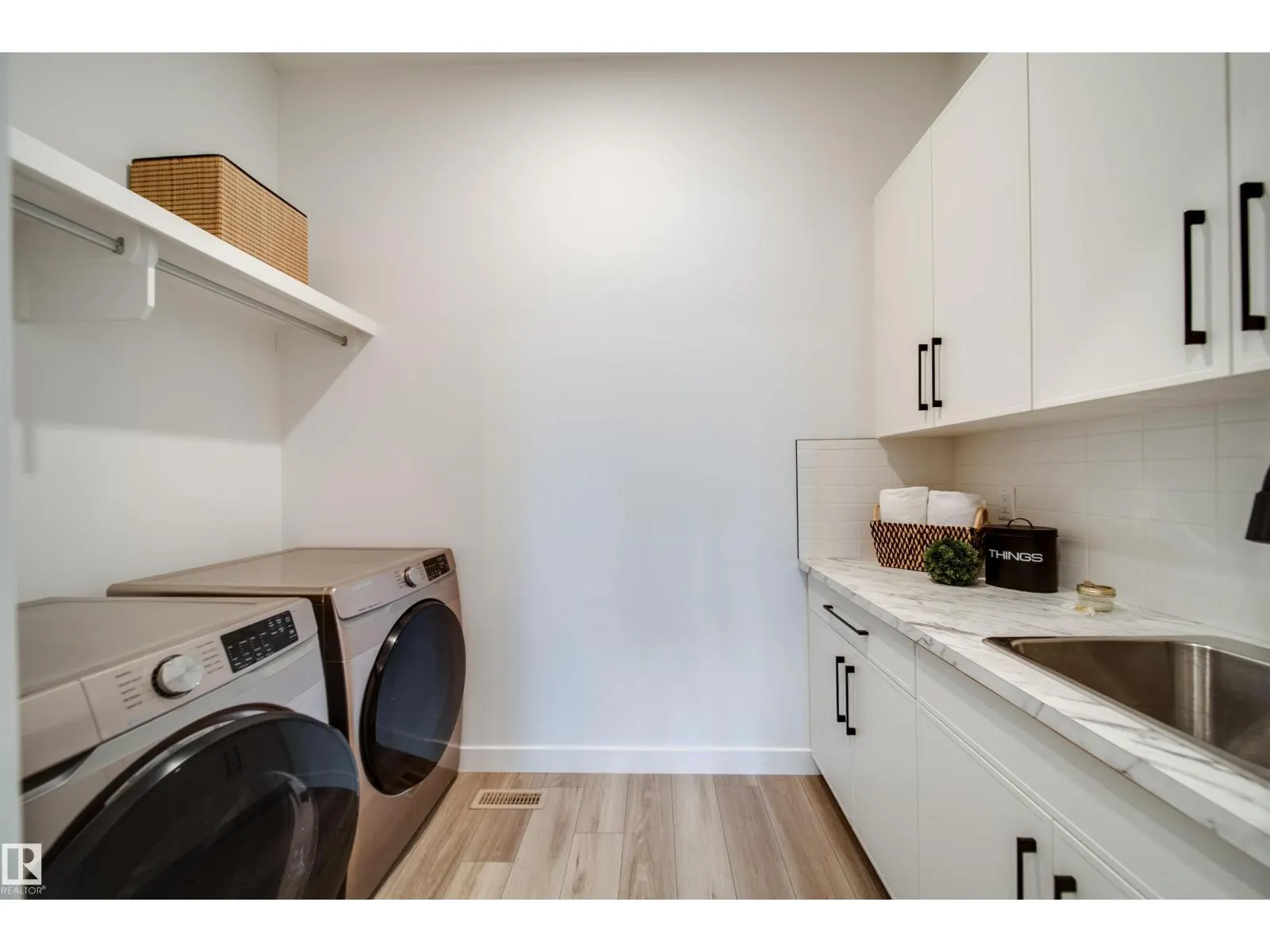4832 KNIGHT CR SW