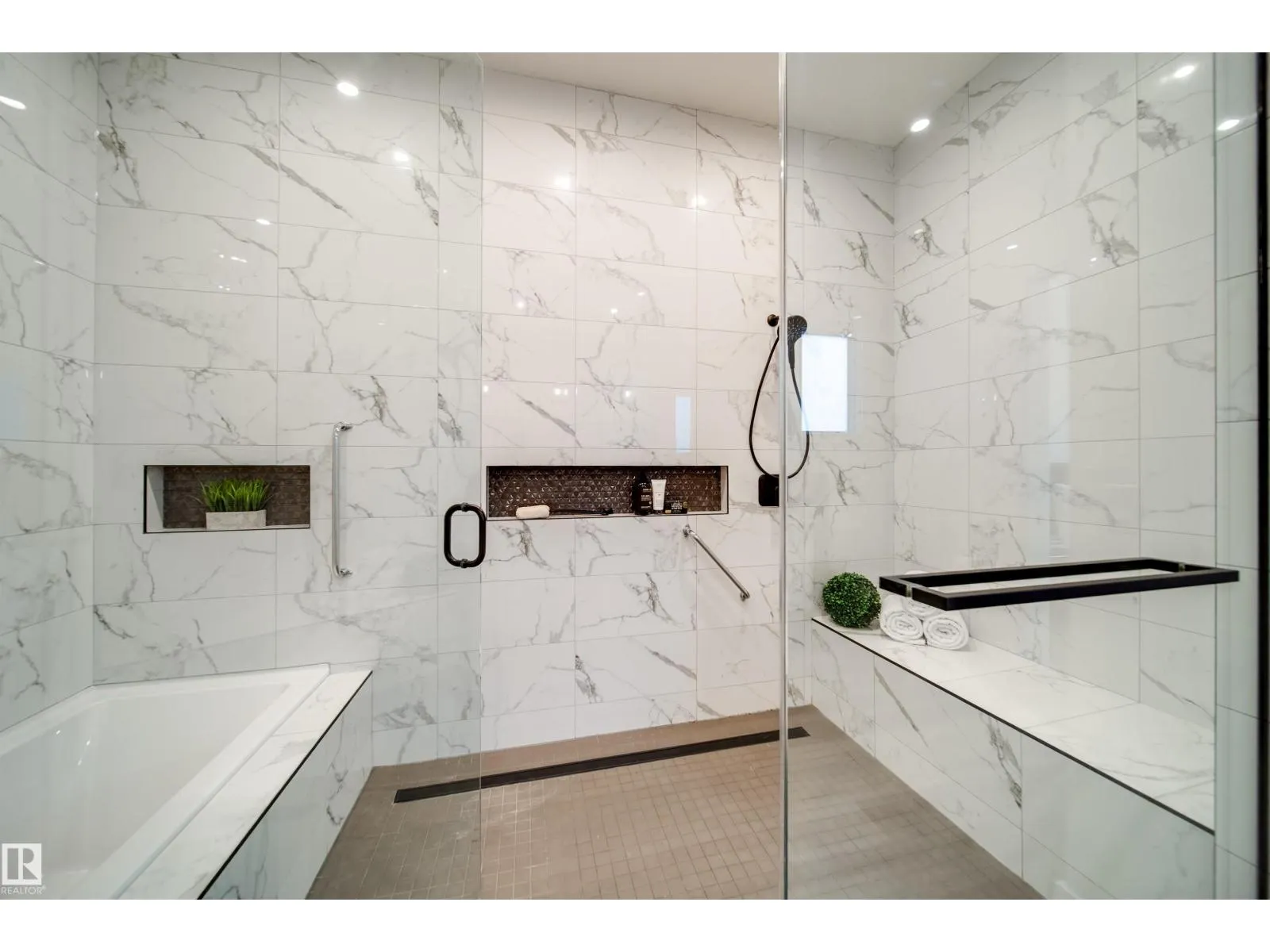 4832 KNIGHT CR SW