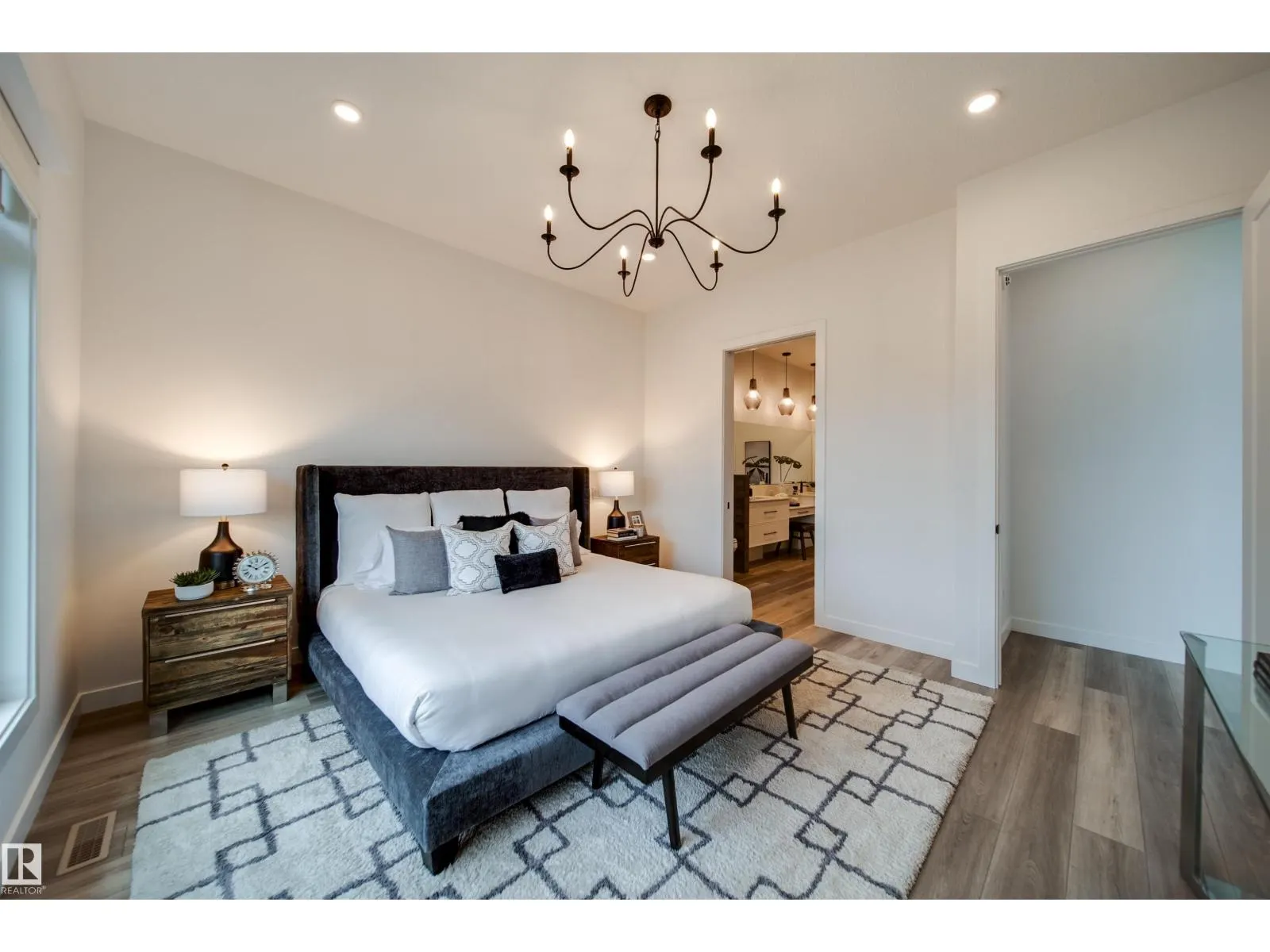 4832 KNIGHT CR SW