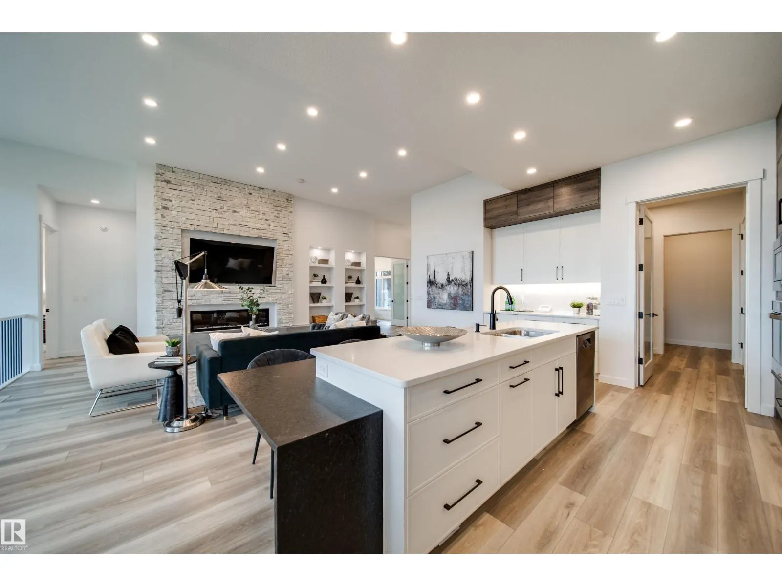 4832 KNIGHT CR SW