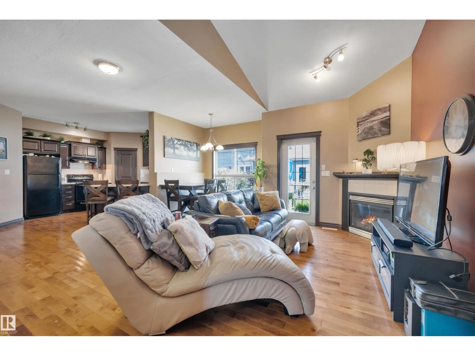 #124 102 WEST HAVEN DR