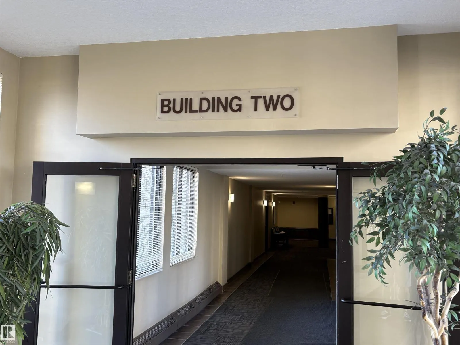 #2-312 4245 139 AV NW